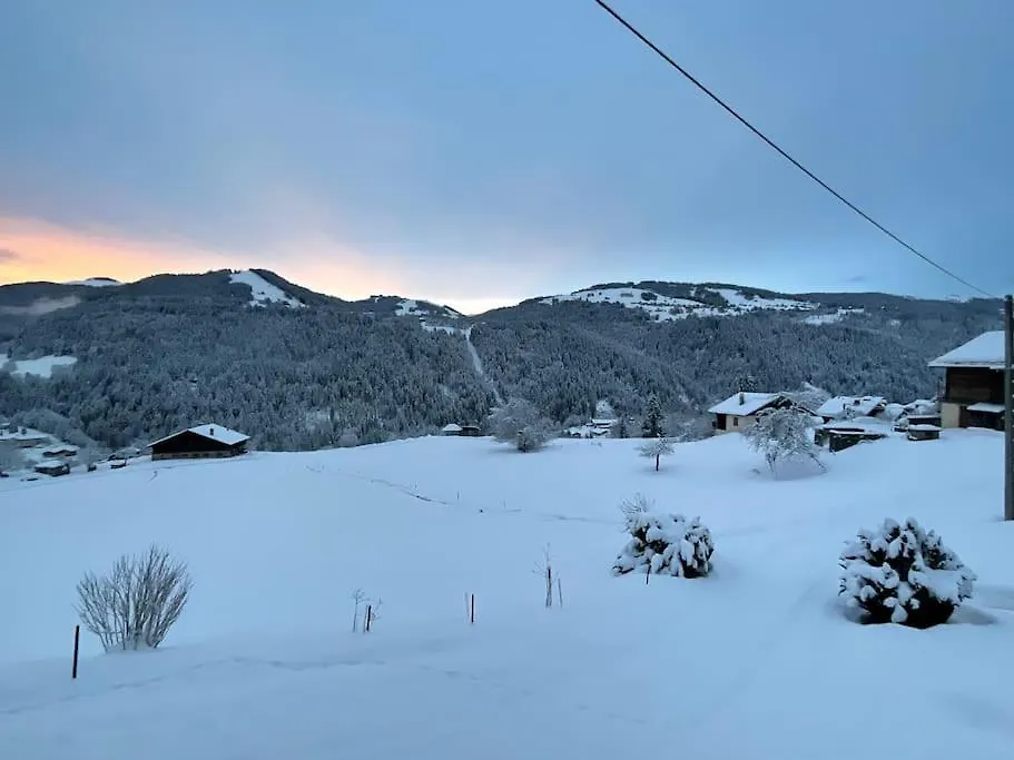 Chalet L'Abri Saint-Nicolas-la-Chapelle  0*, Saint-Nicolas-la-Chapelle (Savoie)